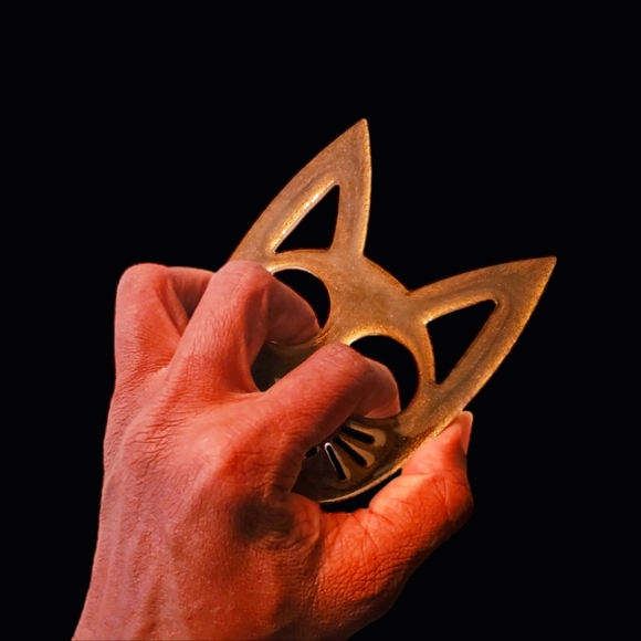 2 Piece Cat Shaped Self Defense Keychains in Brown - Picture 2 of 2